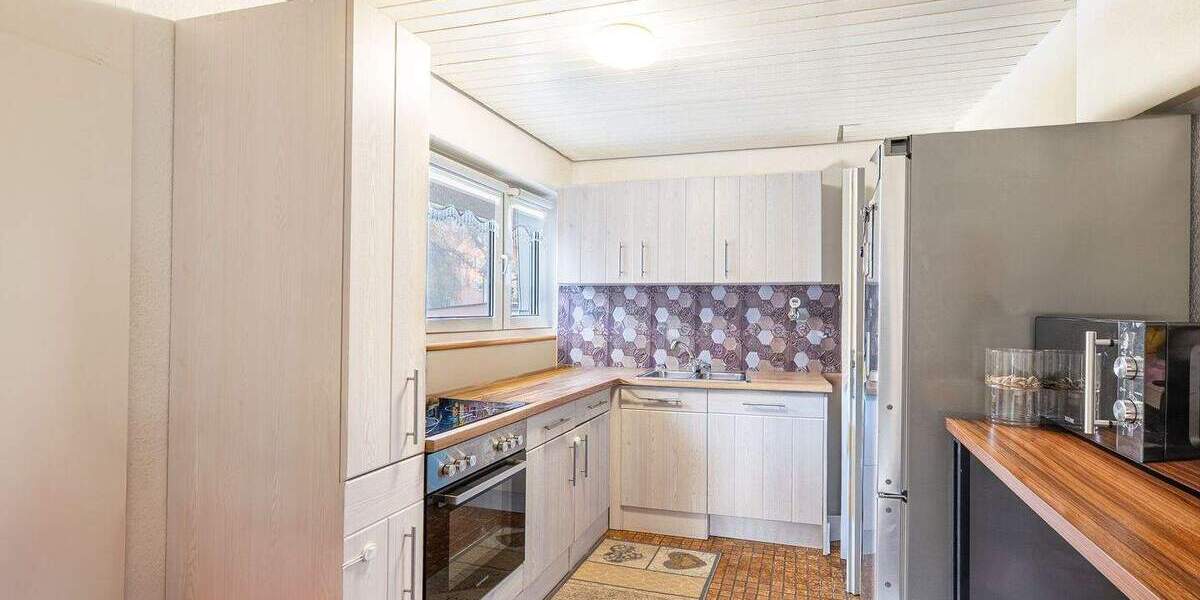 Etagenwohnung Fellbach Schmiden - 3 Zimmer, 93 m&sup2;, 325.000&euro; | Angebot:24436937