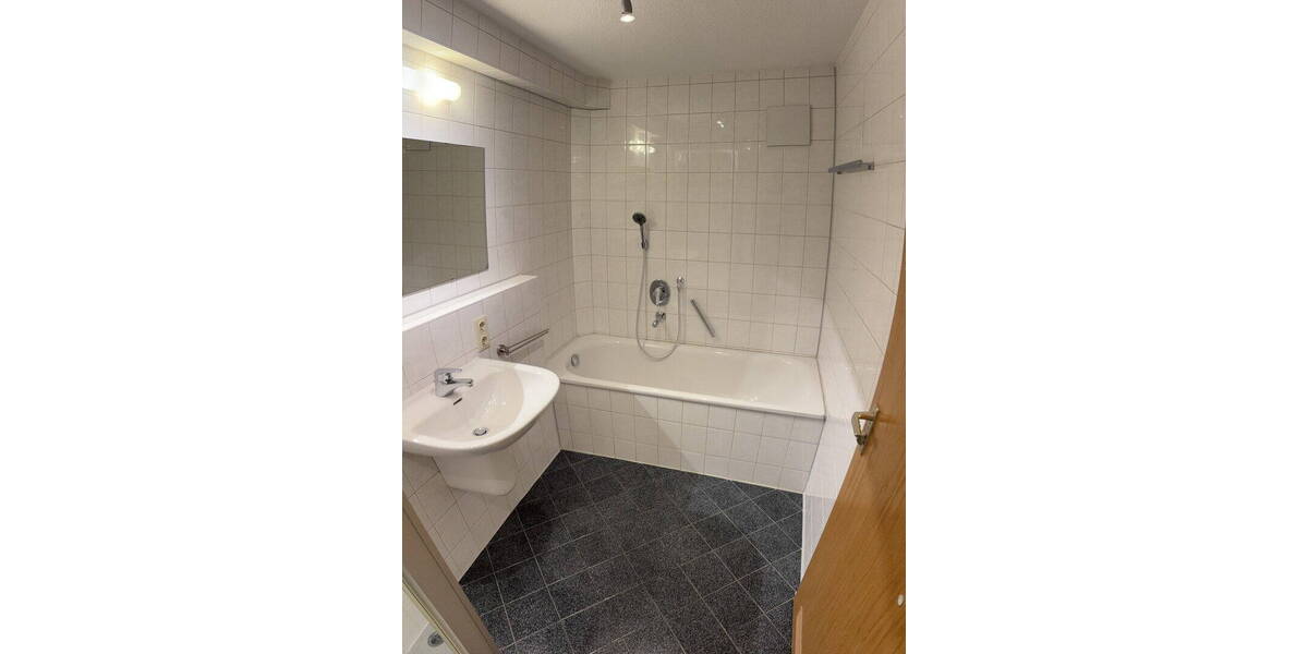 Etagenwohnung Weinstadt Endersbach - 3 Zimmer, 76 m&sup2;, 309.000&euro; | Angebot:26739267