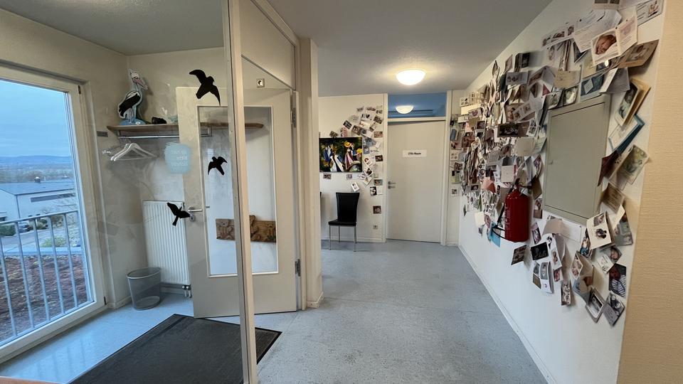 Ruhige und helle Praxis-Bürofläche zimmer