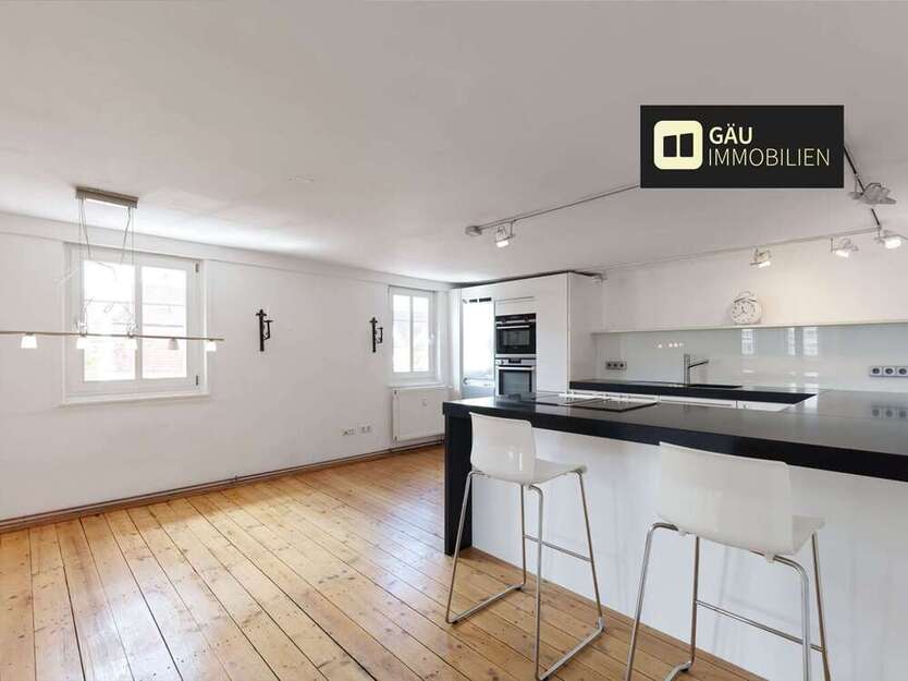 Haus zum Kaufen in Leonberg 670.000 € 214.23 m²