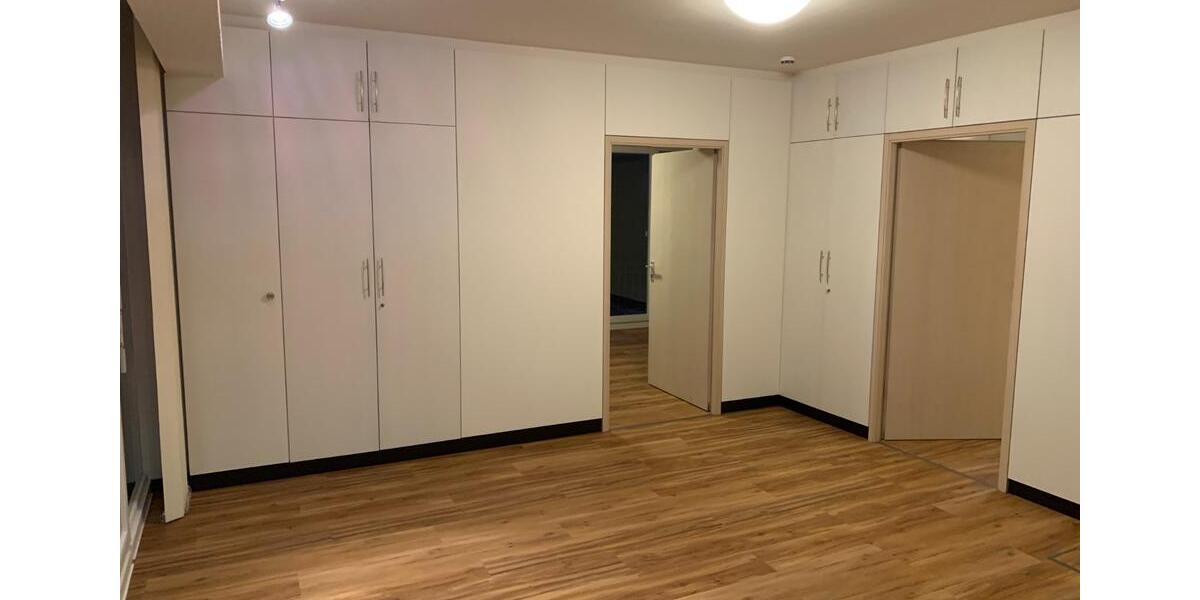 Etagenwohnung Stuttgart Lehen - 3 Zimmer, 82 m&sup2;, 1.200&euro; | Angebot:25374981