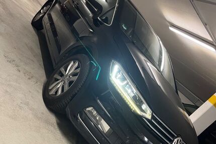 VW Touran 248.000 km 11.000 &euro; Stuttgart 70376