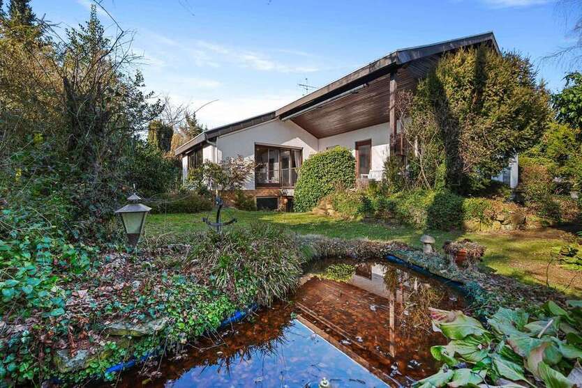 Haus zum Kaufen in Pliezhausen 880.000 € 235 m²