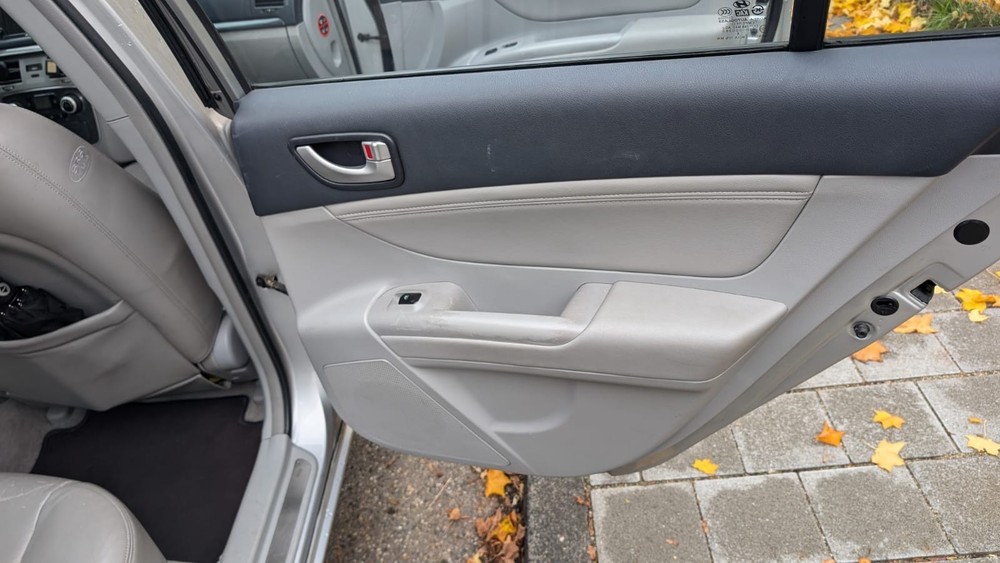 Hyundai Sonata 138.400 km 2.700 &euro; Stuttgart 70173