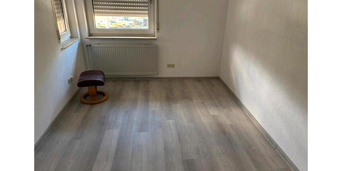 Reihenhaus Stuttgart Bad Cannstatt - 5 Zimmer, 140 m&sup2;, 3.000&euro; | Angebot:25294745