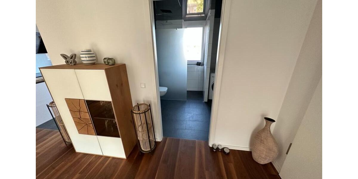 Einfamilienhaus Stuttgart Luginsland - 3 Zimmer, 83 m&sup2;, 1.900&euro; | Angebot:24804731