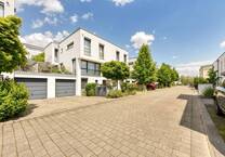 +++ Wohlfühlhaus - 1-Familien-DHH - neu- & hochwertig - SüdWest-Ausrichtung - integrierte Garage & Stellplatz davor +++