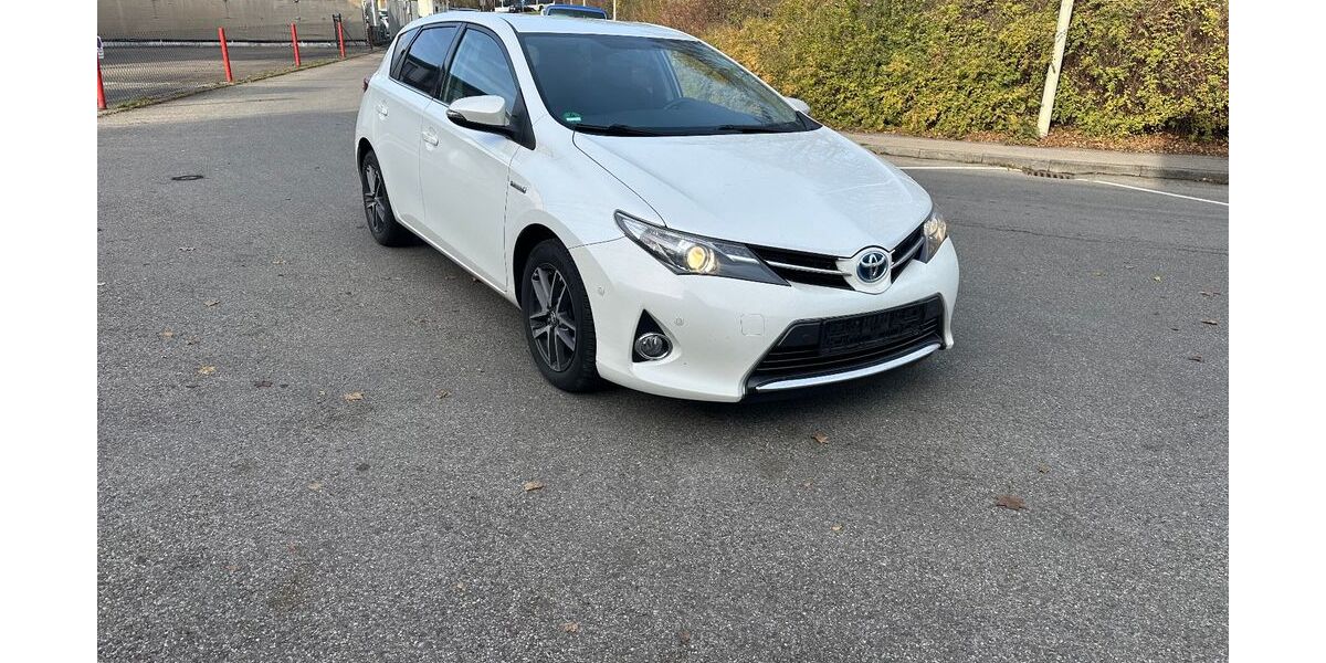 Toyota Auris 160.000 km 10.850 € Möglingen/Ludwigsburg 71696