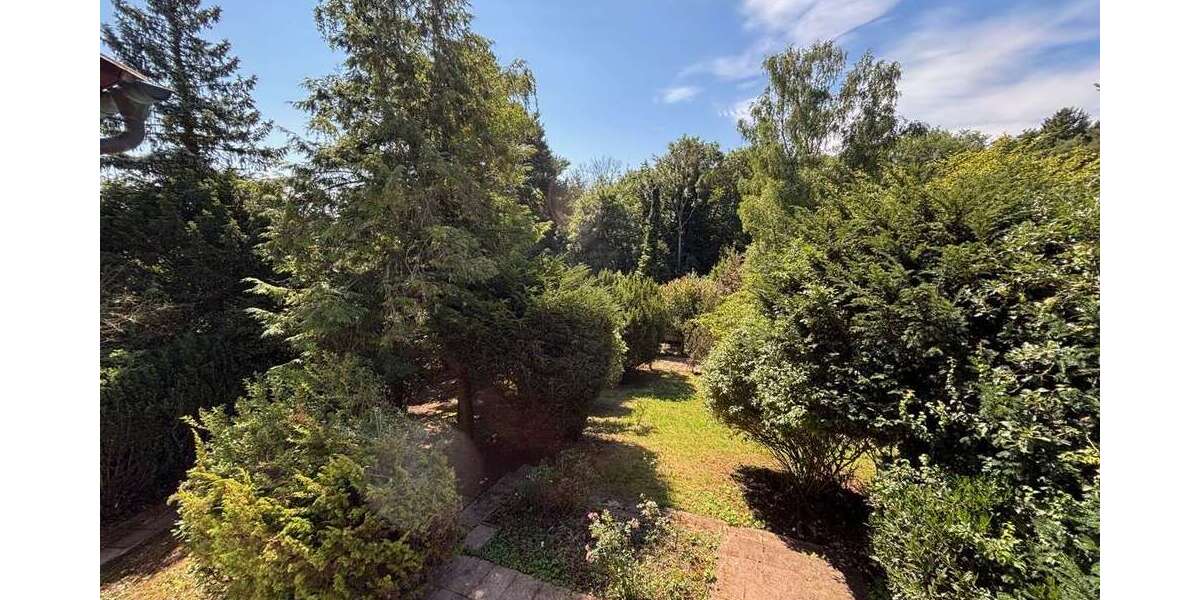 Einfamilienhaus Stuttgart Birkach - 8 Zimmer, 215 m&sup2;, 975.000&euro; | Angebot:27134283