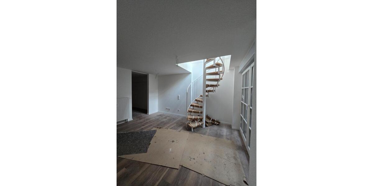 Etagenwohnung Stuttgart Zuffenhausen - 3 Zimmer, 103 m&sup2;, 1.600&euro; | Angebot:26135976