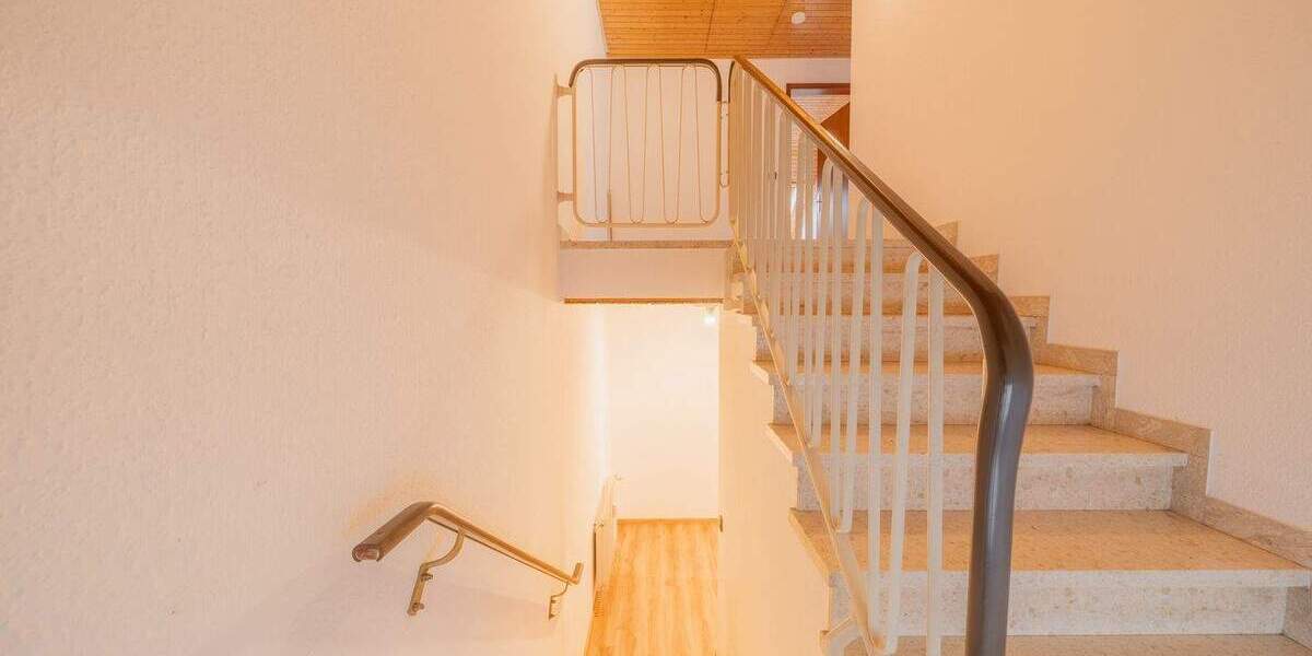 Familienglück in naturnaher Lage von Sielmingen 9 zimmer