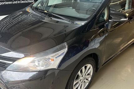 Toyota Verso 147.405 km 12.890 € LEONBERG 71229