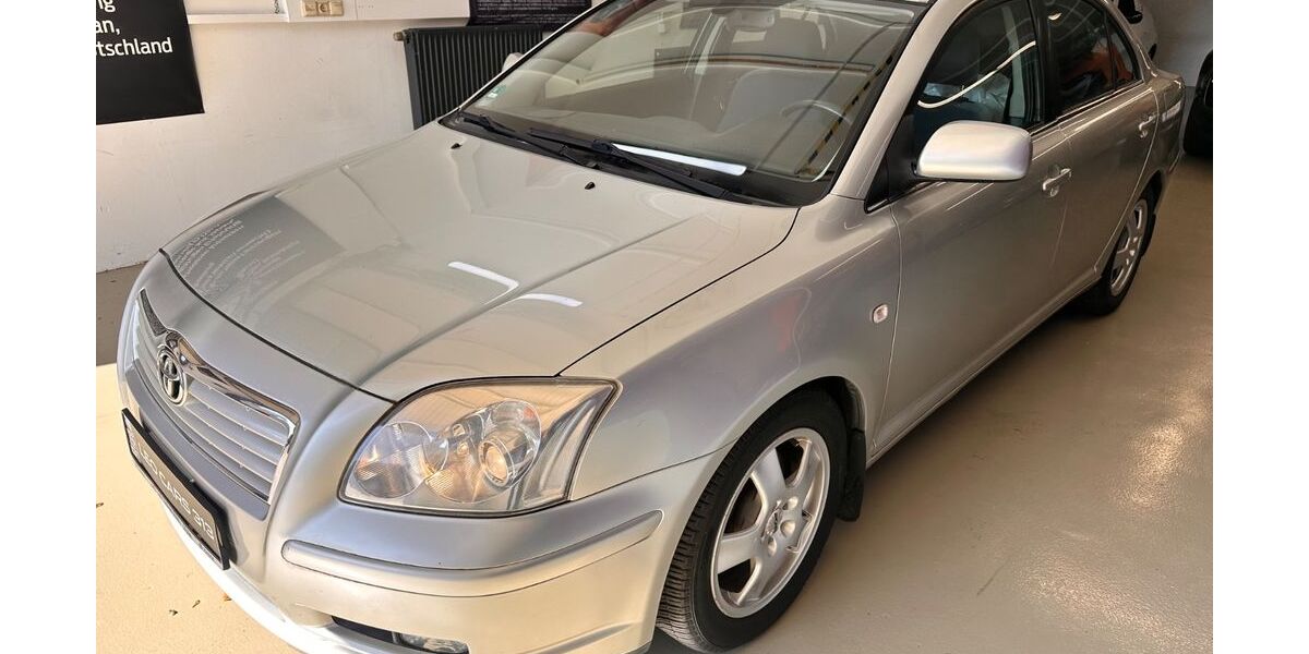 Toyota Avensis 144.603 km 2.490 &euro; LEONBERG 71229