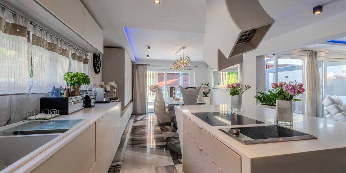 Einfamilienhaus Stuttgart Feuerbach - 8 Zimmer, 295 m&sup2;, 2.200.000&euro; | Angebot:25800108