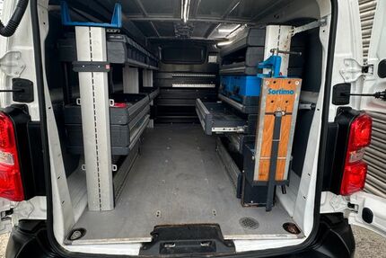 Opel Vivaro 118.761 km 15.300 € Sindelfingen 71065