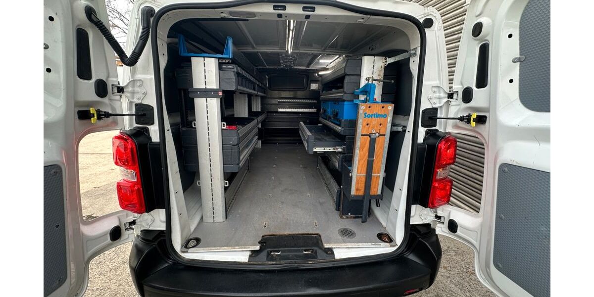 Opel Vivaro 118.761 km 15.300 € Sindelfingen 71065