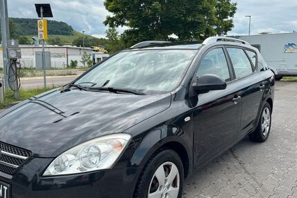Kia ceed Sportswagon 149.000 km 1.690 € Großbottwar 71723