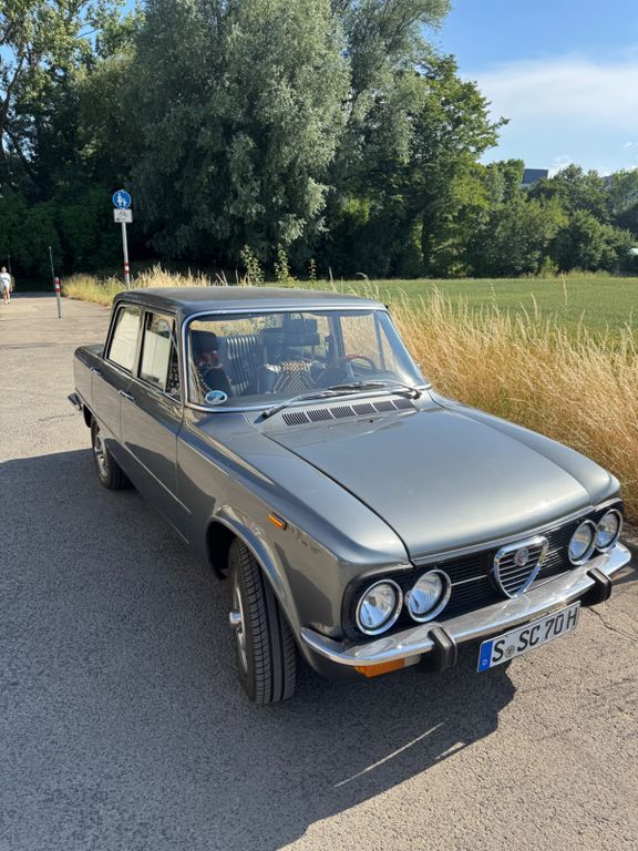 Alfa Romeo Giulia 117.000 km 13.500 € Stuttgart 70184