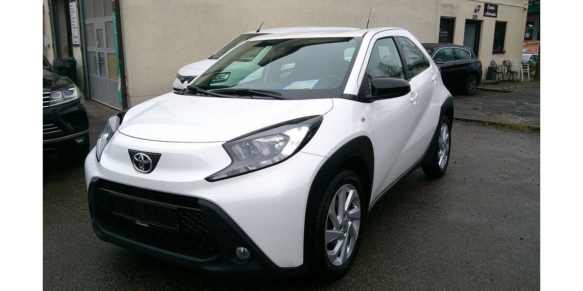 Toyota Aygo (X) 22.000 km 15.380 € Sindelfingen 71065