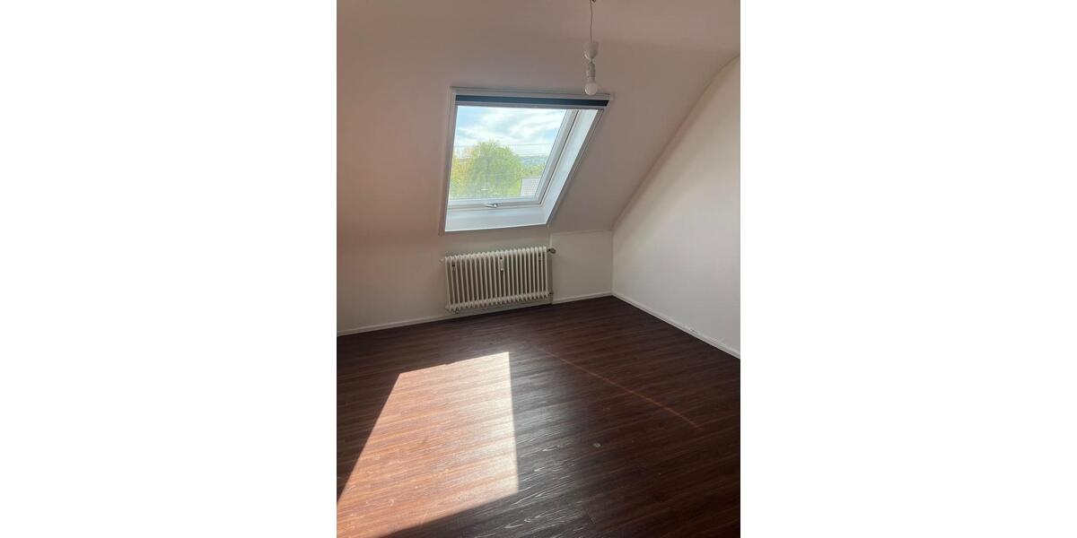 Dachgeschoßwohnung Filderstadt - 2 Zimmer, 50 m&sup2;, 950&euro; | Angebot:26325806