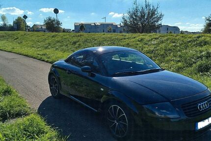 Audi TT 228.000 km 4.500 € Kirchentellinsfurt 72138