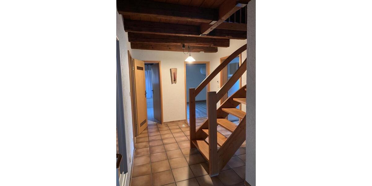 Dachgeschoßwohnung Ludwigsburg Hoheneck - 2.5 Zimmer, 70 m&sup2;, 219.000&euro; | Angebot:26844883