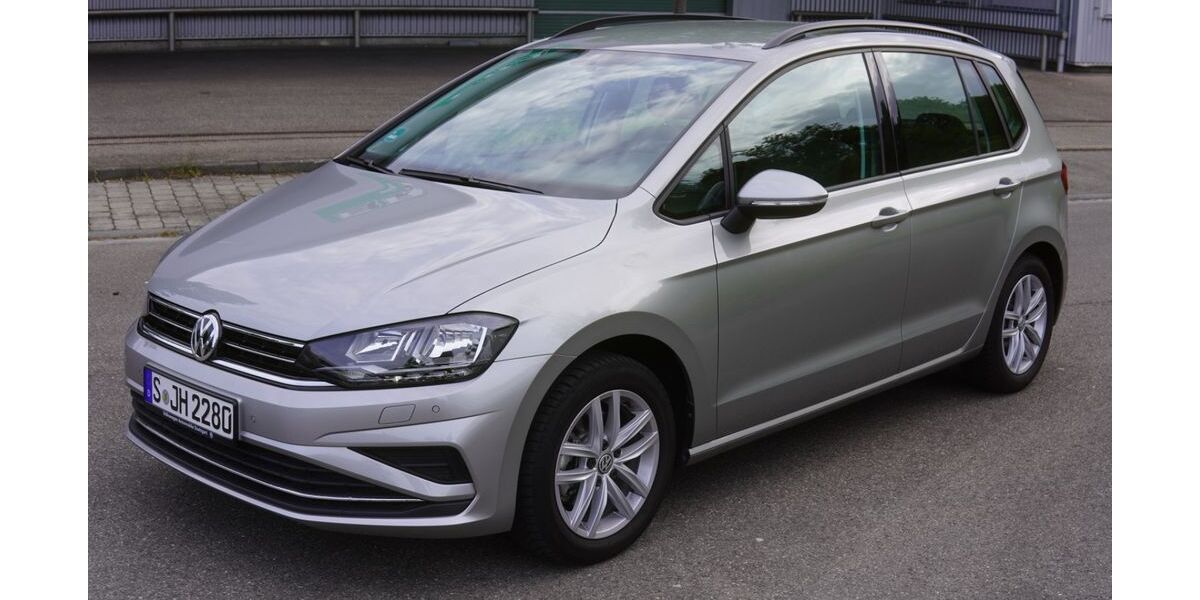 VW Golf Sportsvan 23.544 km 17.499 &euro; Korntal 70825