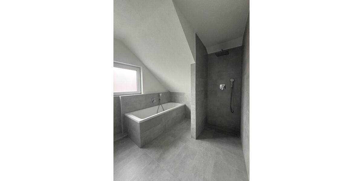 Etagenwohnung Ludwigsburg Hoheneck - 3.5 Zimmer, 90 m&sup2;, 1.350&euro; | Angebot:26234674