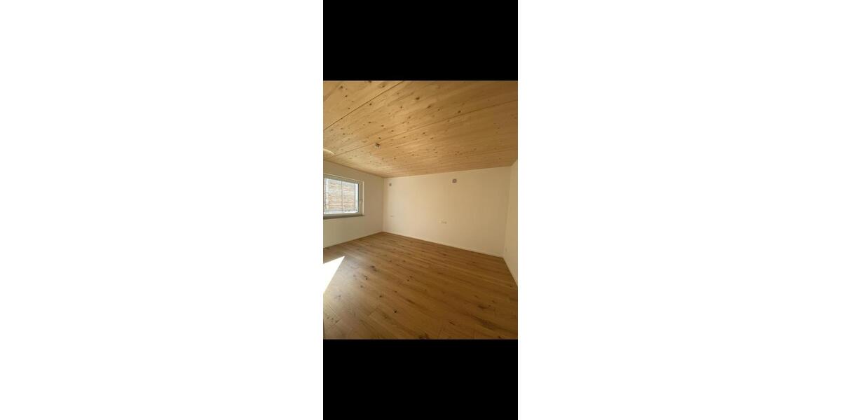 Erdgeschoßwohnung Backnang - 3 Zimmer, 95 m&sup2;, 1.385&euro; | Angebot:26088252