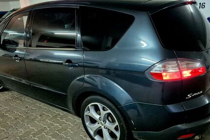 Ford S-Max 324.200 km 1.650 &euro; Filderstadt 70794