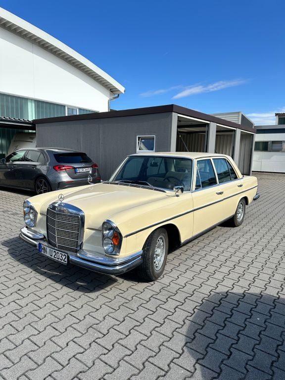 250