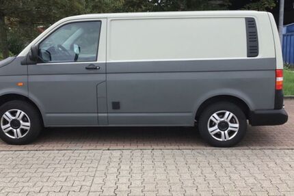 VW T5 Transporter 185.000 km 4.890 &euro; Altbach 73776