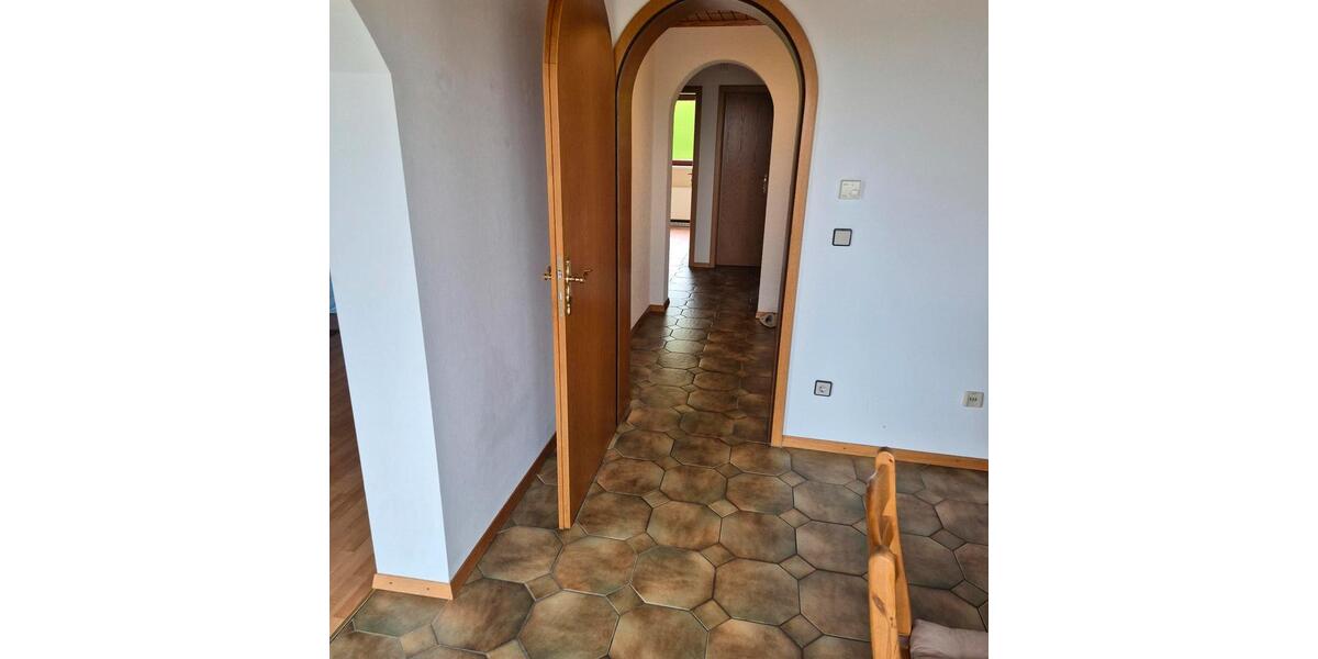 Dachgeschoßwohnung Plochingen - 3.5 Zimmer, 105 m&sup2;, 1.150&euro; | Angebot:26621003