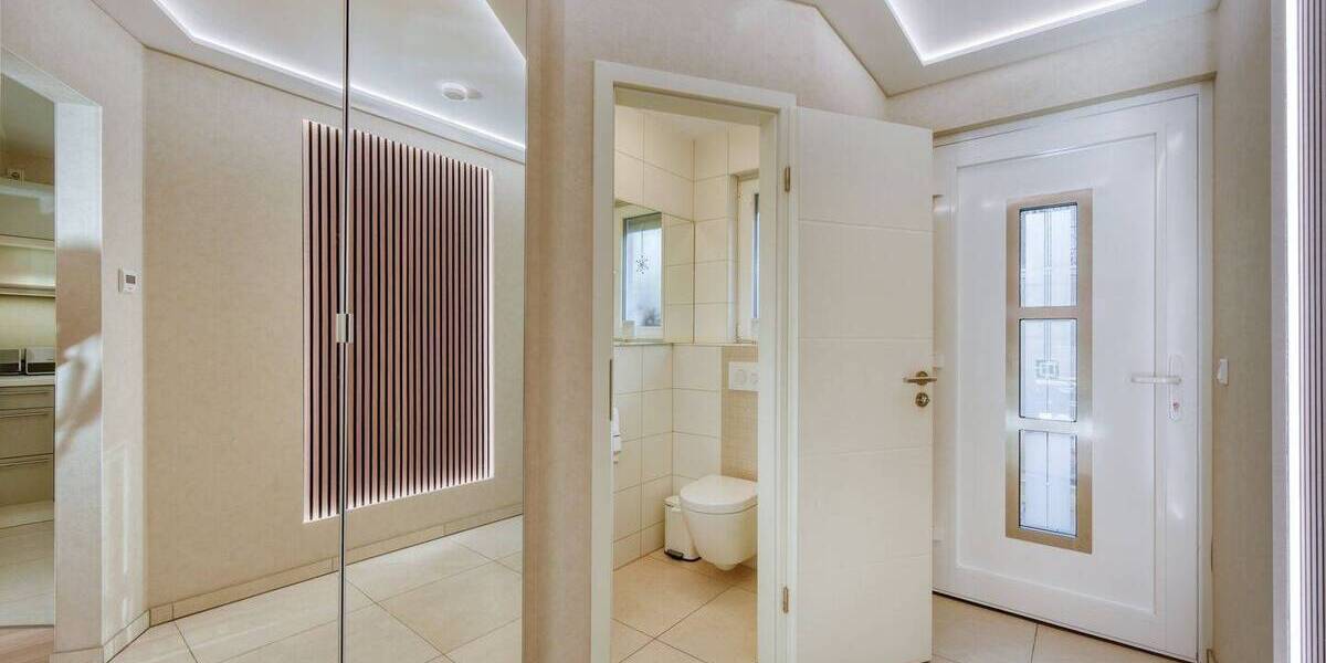 +++ 1-Fam.-DHH mit Garage, Stellplatz & Sauna - teilmöbliert inkl. EBK - ruhig, grün, gehoben - mind. 2 & max. 3 Jah... 5 zimmer