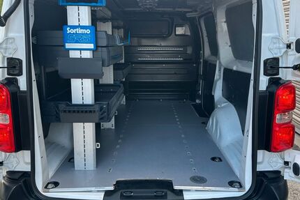 Opel Vivaro 64.203 km 18.600 &euro; Sindelfingen 71065