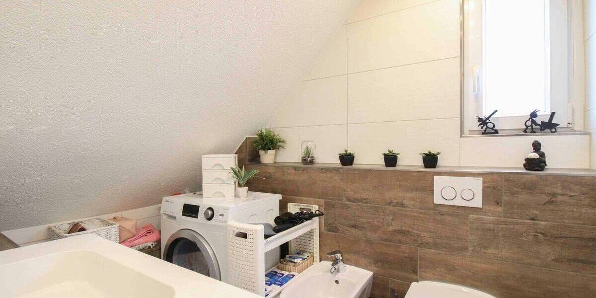 Etagenwohnung Schorndorf - 4 Zimmer, 81 m&sup2;, 265.000&euro; | Angebot:26118001