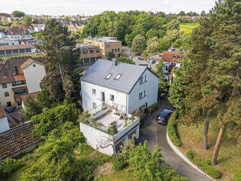 WEITBLICK: Leerstehendes 4-Familienhaus!