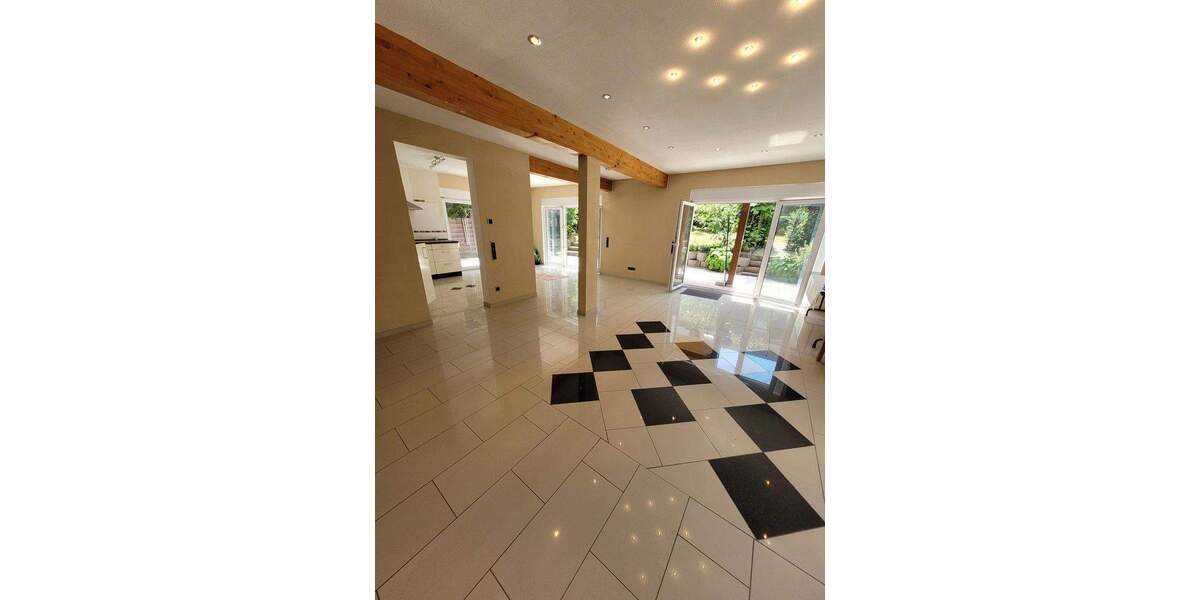 Mehrfamilienhaus, Wohnhaus Ostfildern Scharnhausen - 7 Zimmer, 291 m&sup2;, 990.000&euro; | Angebot:25724178