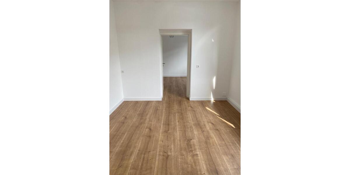 Erdgeschoßwohnung Ludwigsburg - 4 Zimmer, 86 m&sup2;, 335.000&euro; | Angebot:24772711