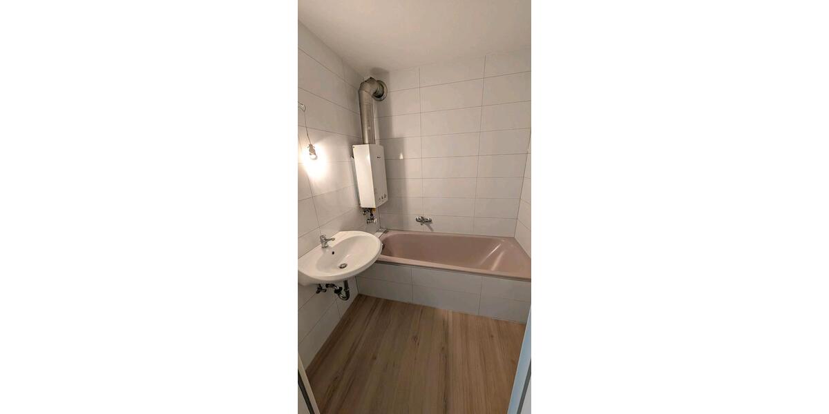 Hochparterre Leonberg - 3 Zimmer, 73 m&sup2;, 300.000&euro; | Angebot:26287981