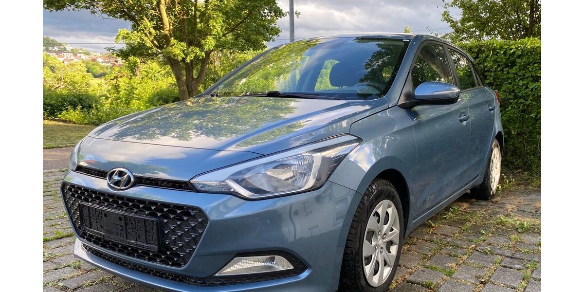 Hyundai i20 92.421 km 7.500 &euro; Leonberg 71229