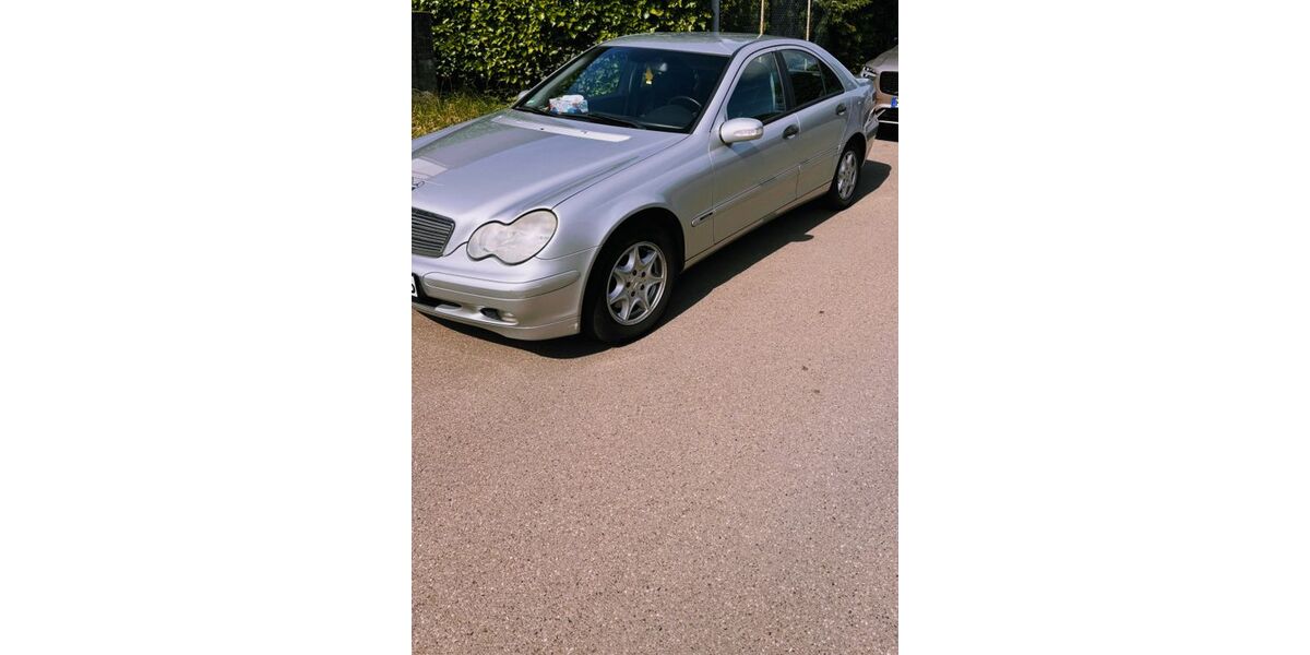 Mercedes-Benz C 200 220.000 km 2.500 &euro; Erligheim 74391