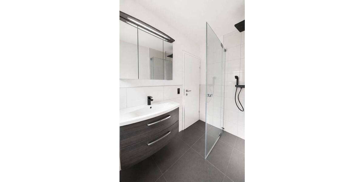 Etagenwohnung Ludwigsburg Neckarweihingen - 4 Zimmer, 135 m&sup2;, 1.850&euro; | Angebot:26917534