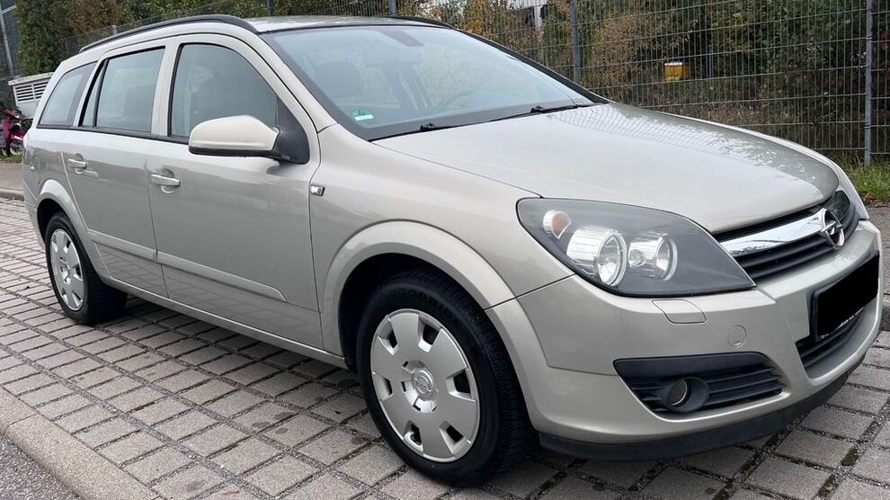 Opel Astra 130.000 km 4.400 € Waldenbuch 71111