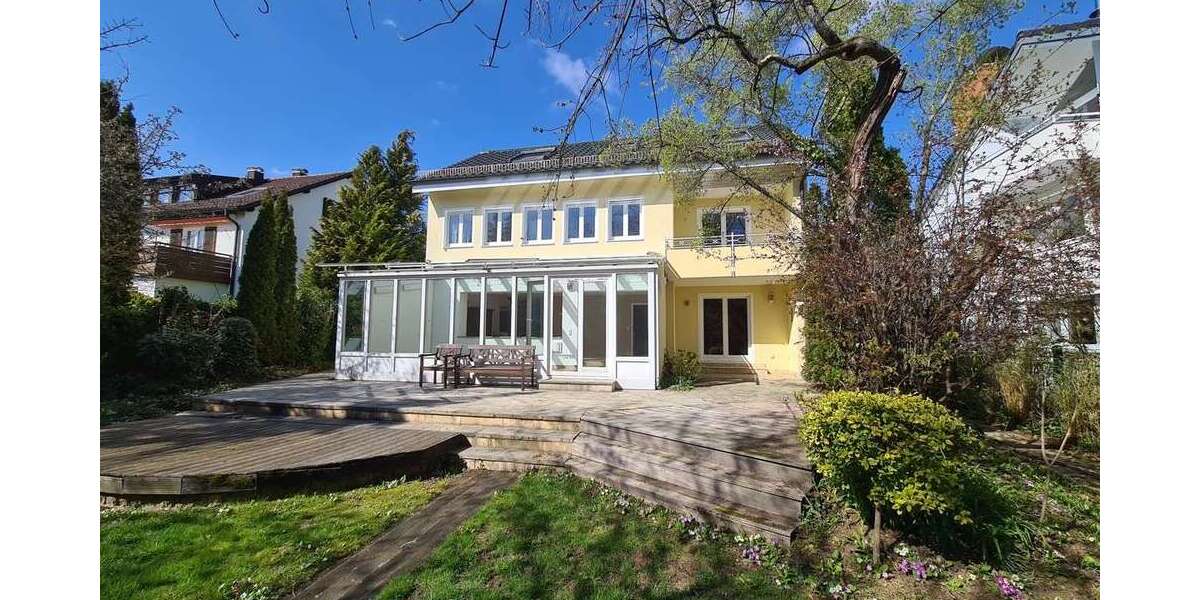 Haus zum Kaufen in Stuttgart Riedenberg 1.890.000 € 268.72 m² 9 zimmer