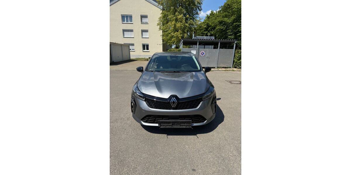 Renault Clio 1.100 km 15.000 &euro; Aichtal 72631
