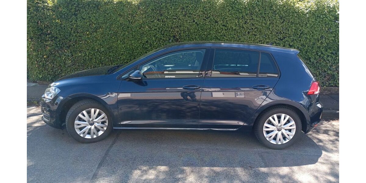 VW Golf 73.000 km 10.100 &euro; Ostfildern- Scharnhausen 73760