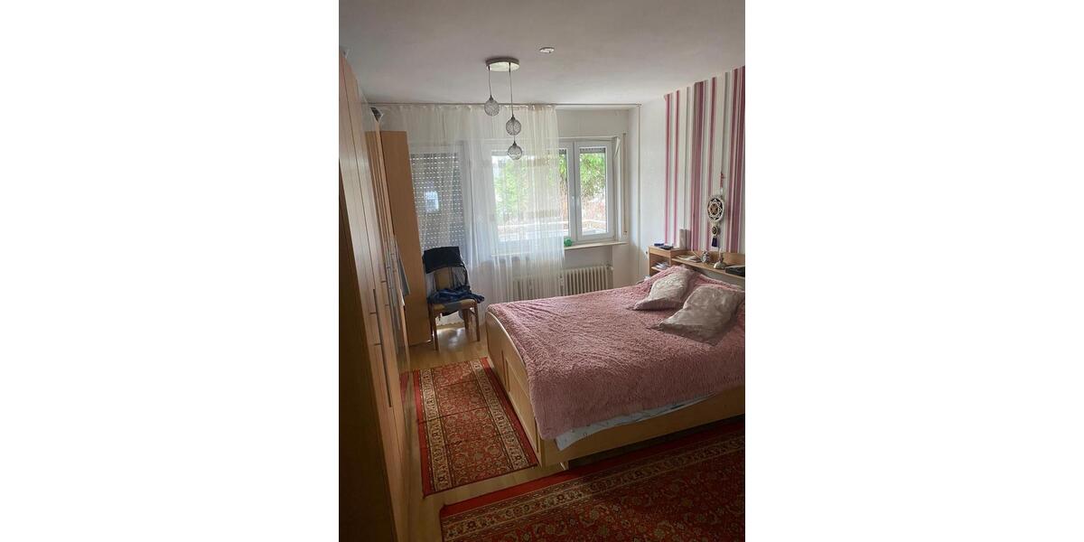 Etagenwohnung Backnang - 4.5 Zimmer, 106 m&sup2;, 350.000&euro; | Angebot:25216664