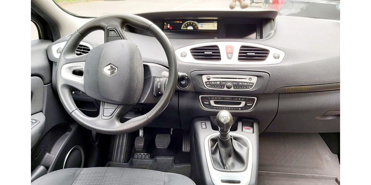 Renault Scenic 58.000 km 5.800 € Böblingen 71032