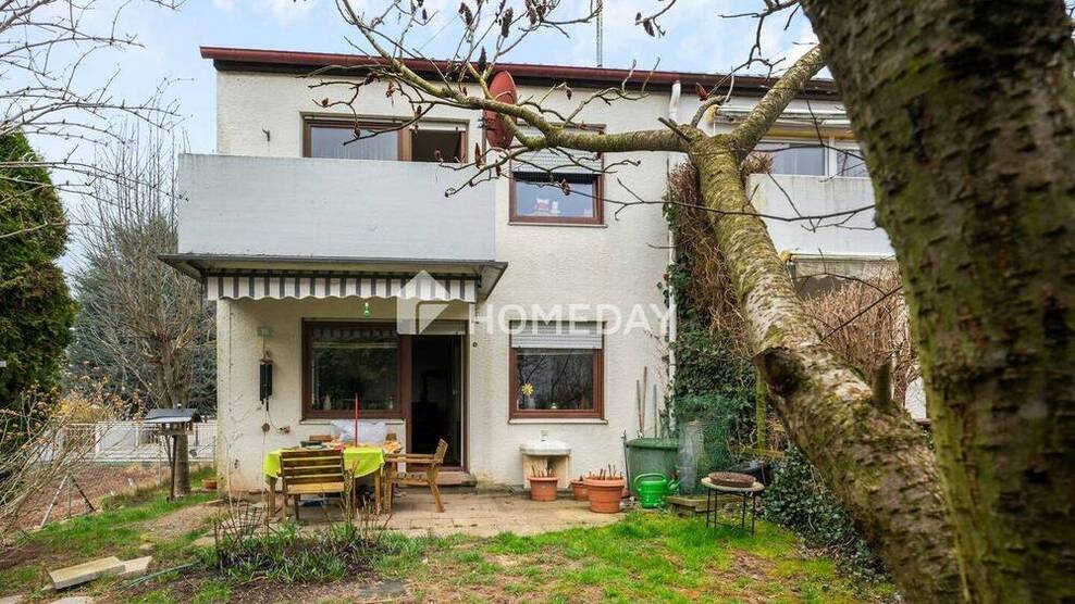 Attraktives Reihenendhaus mit großzügigem Garten und viel Gestaltungspotenzial